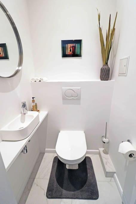 Smart Apt Mit Balkon Am Augarten Park Naehe Zentrum Вена Экстерьер фото
